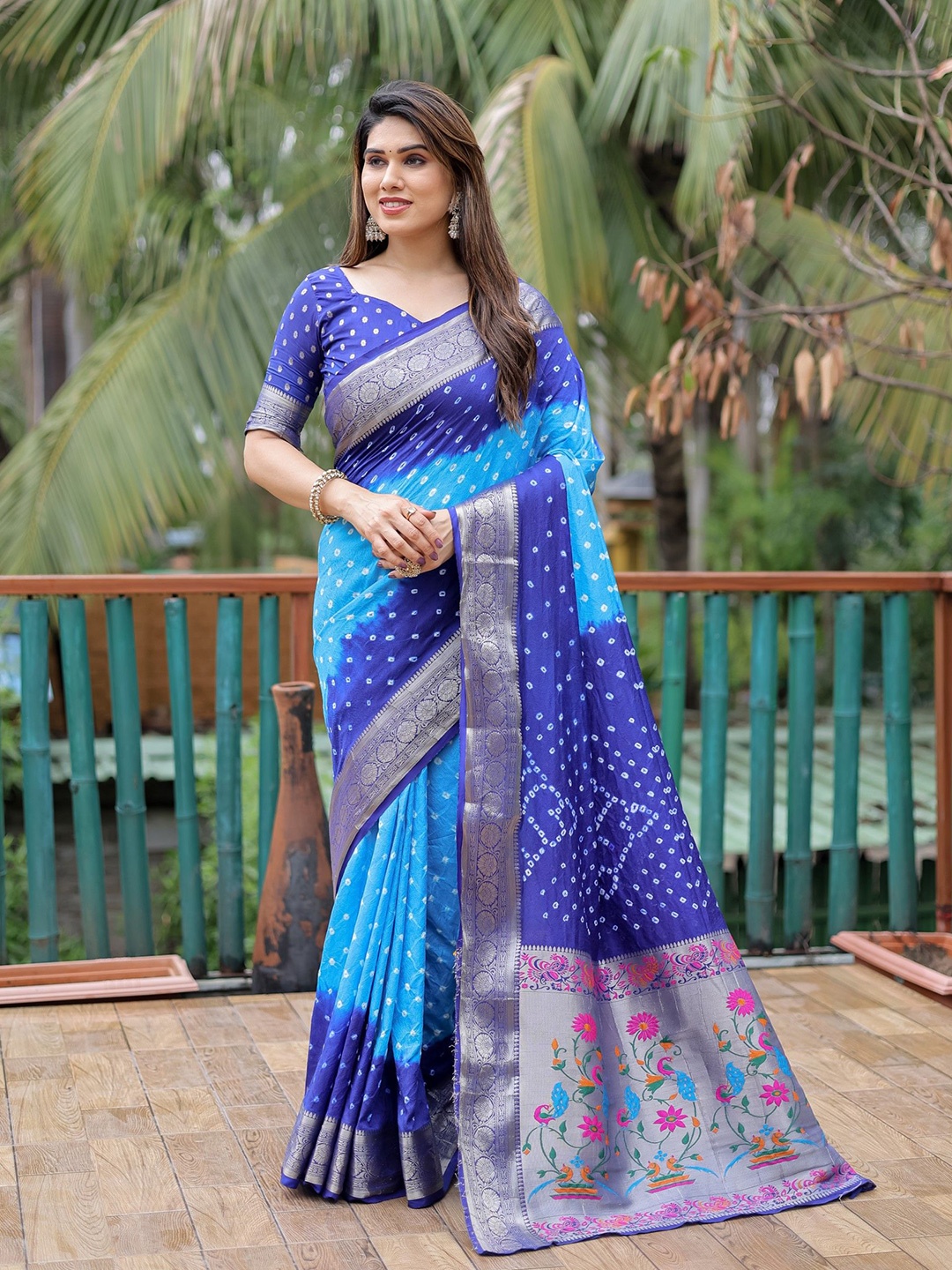 

Anaita Bandhani Pure Silk Bandhani Saree, Turquoise blue
