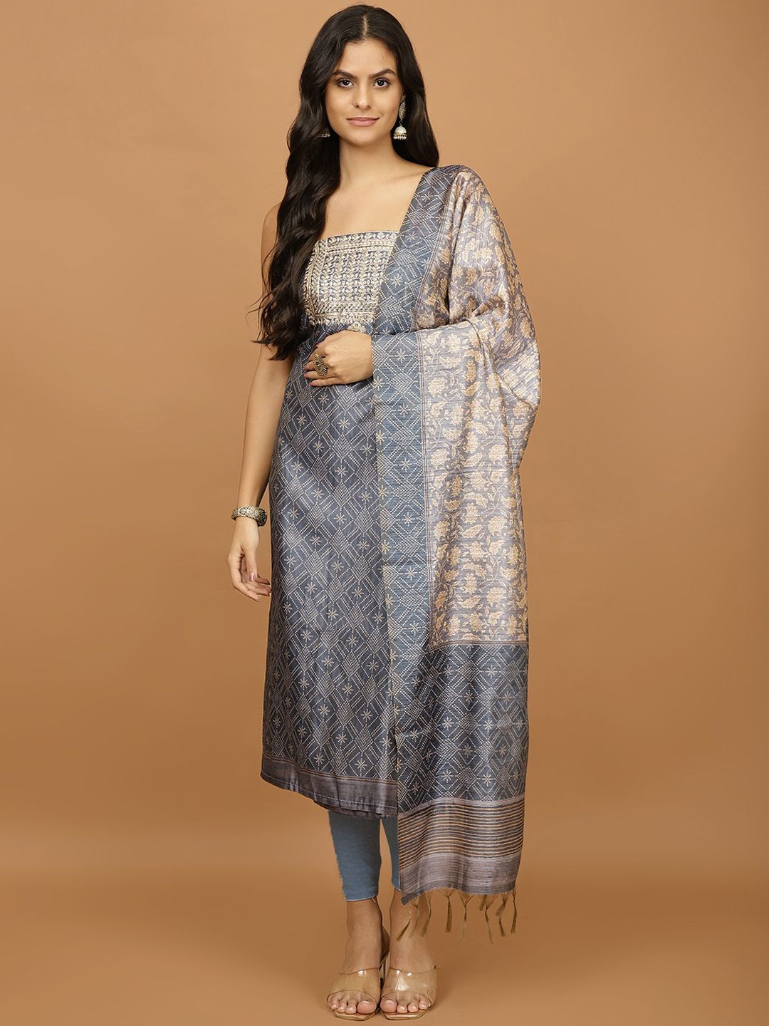 

Meena Bazaar Geometric Printed Sequinned Unstitched Dress Material, Grey
