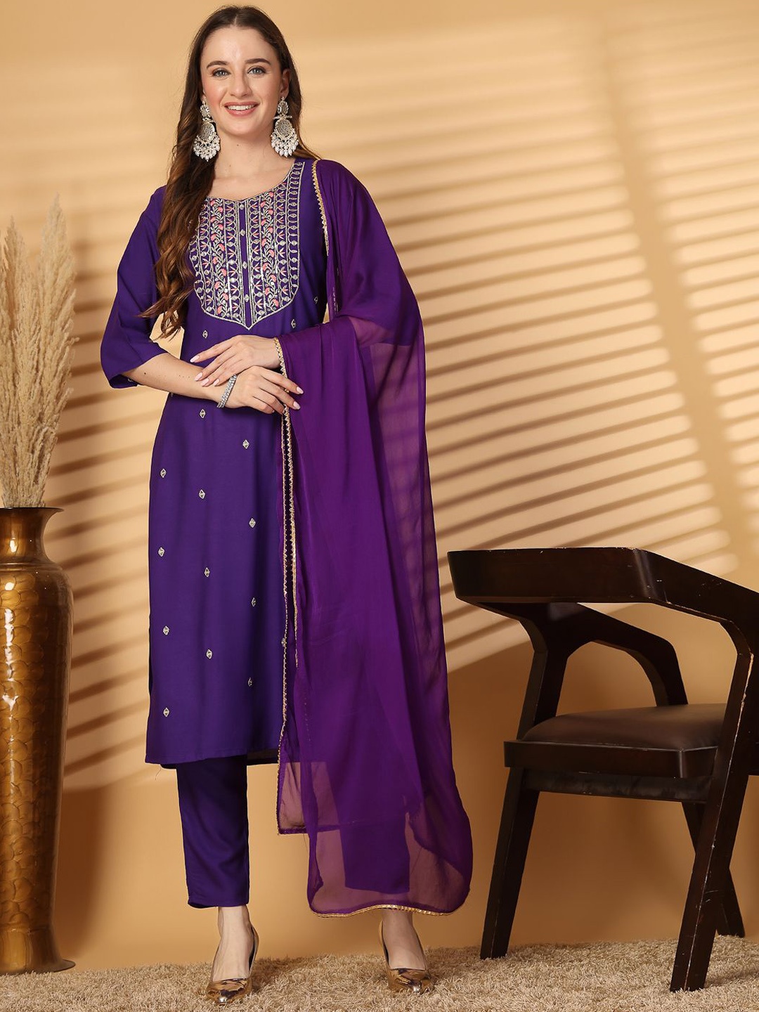 

Piludi Floral Embroidered Straight Kurta with Trousers & With Dupatta, Purple