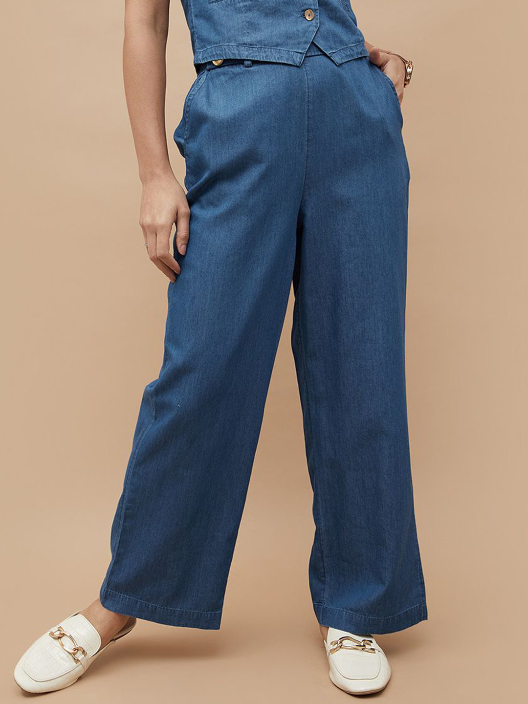 

CODE by Lifestyle Women Mid-Rise Parallel Trousers, Blue