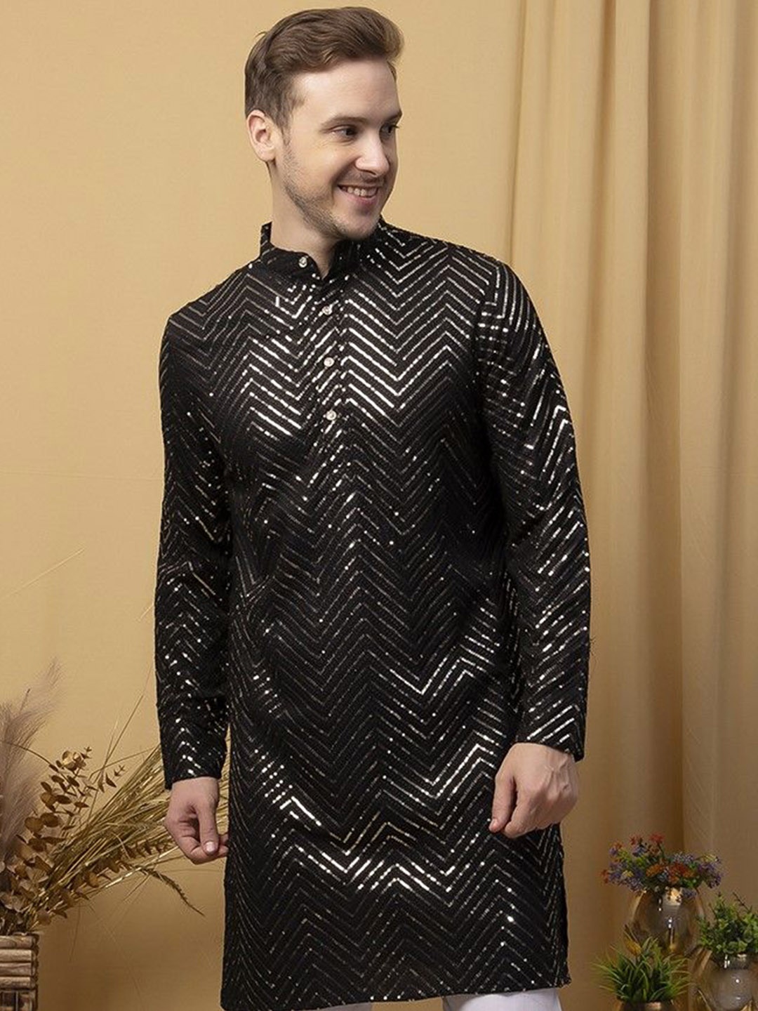 

Hangup Embroidered Band Collar Sequinned Straight Kurta, Black