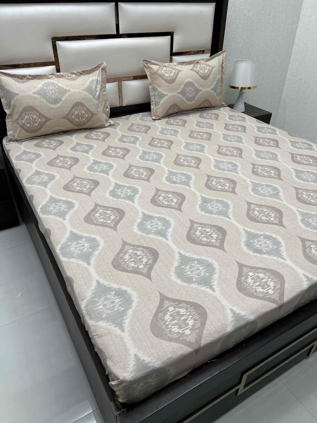 

Pure Decor Ruby Brown Geometric Printed 230 TC Pure Cotton Fitted King Bedsheet Set