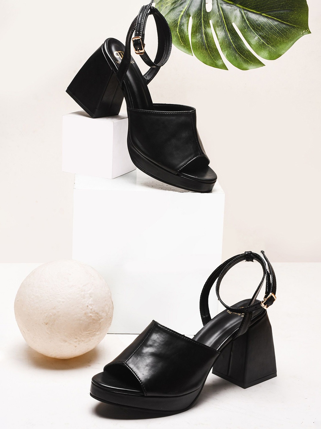 

THE WHITE POLE Ethnic Block Sandals, Black