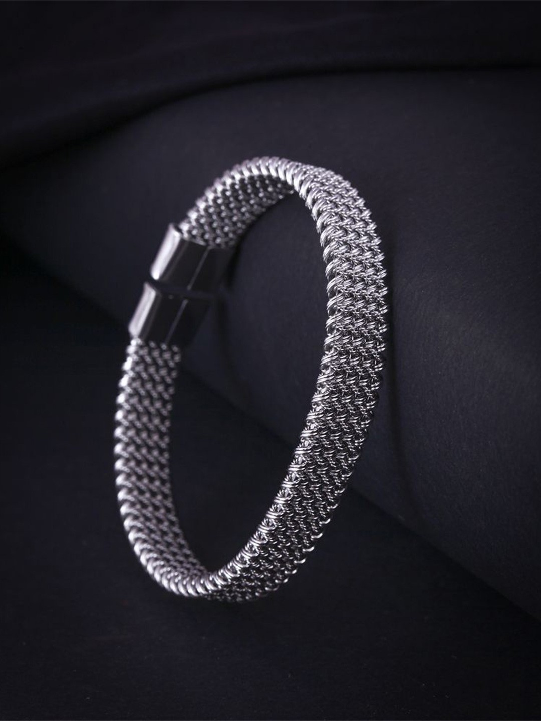 

The Roadster Lifestyle Co Men Silver-Plated Bracelet