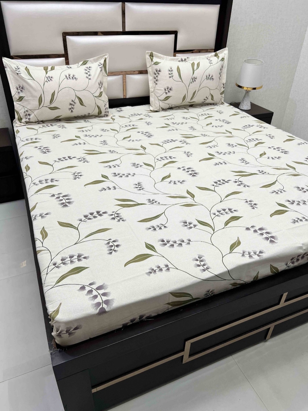 

Pure Decor Cream-Coloured & Green Floral Microfiber 210TC Queen Bedsheet & 2 Pillow Covers