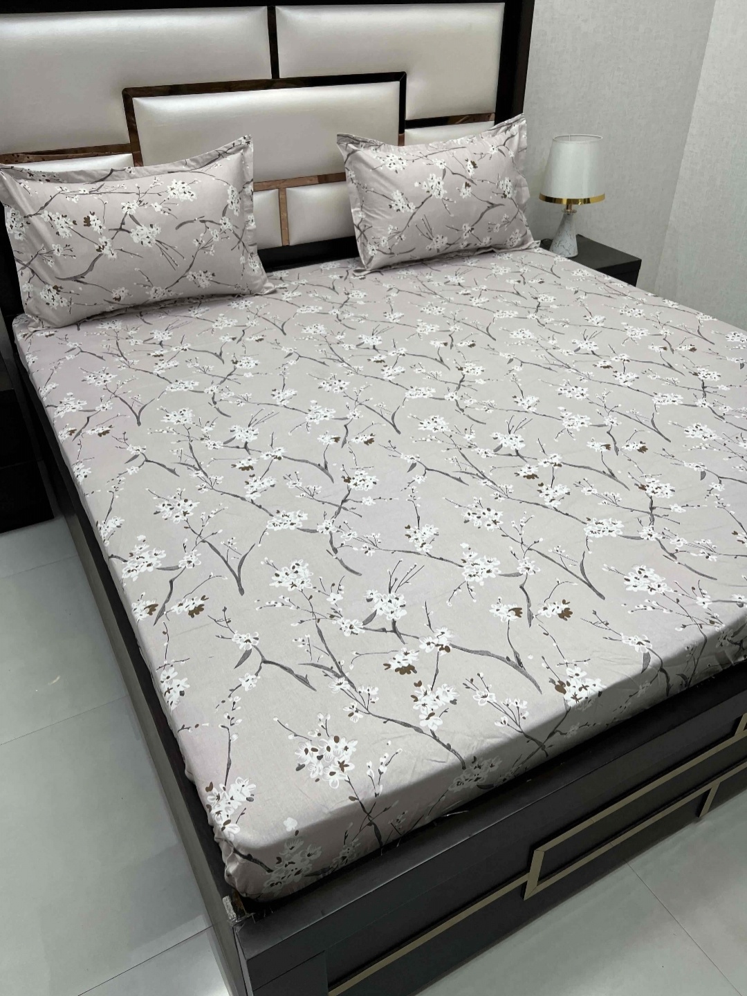 

Pure Decor Royal Velar Grey Floral 220 TC Cotton King Bedsheet With 2 Pillow Covers