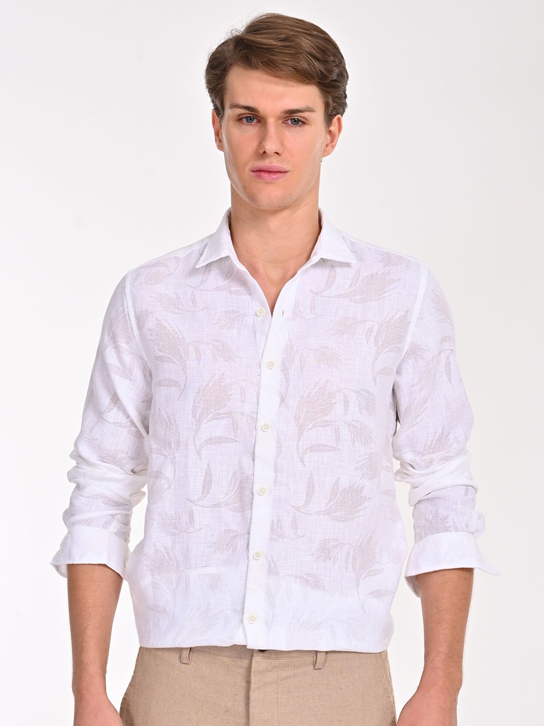 

POE Men Smart Cutaway Collar Floral Printed Cotton Slim Fit Casual Shirt, White