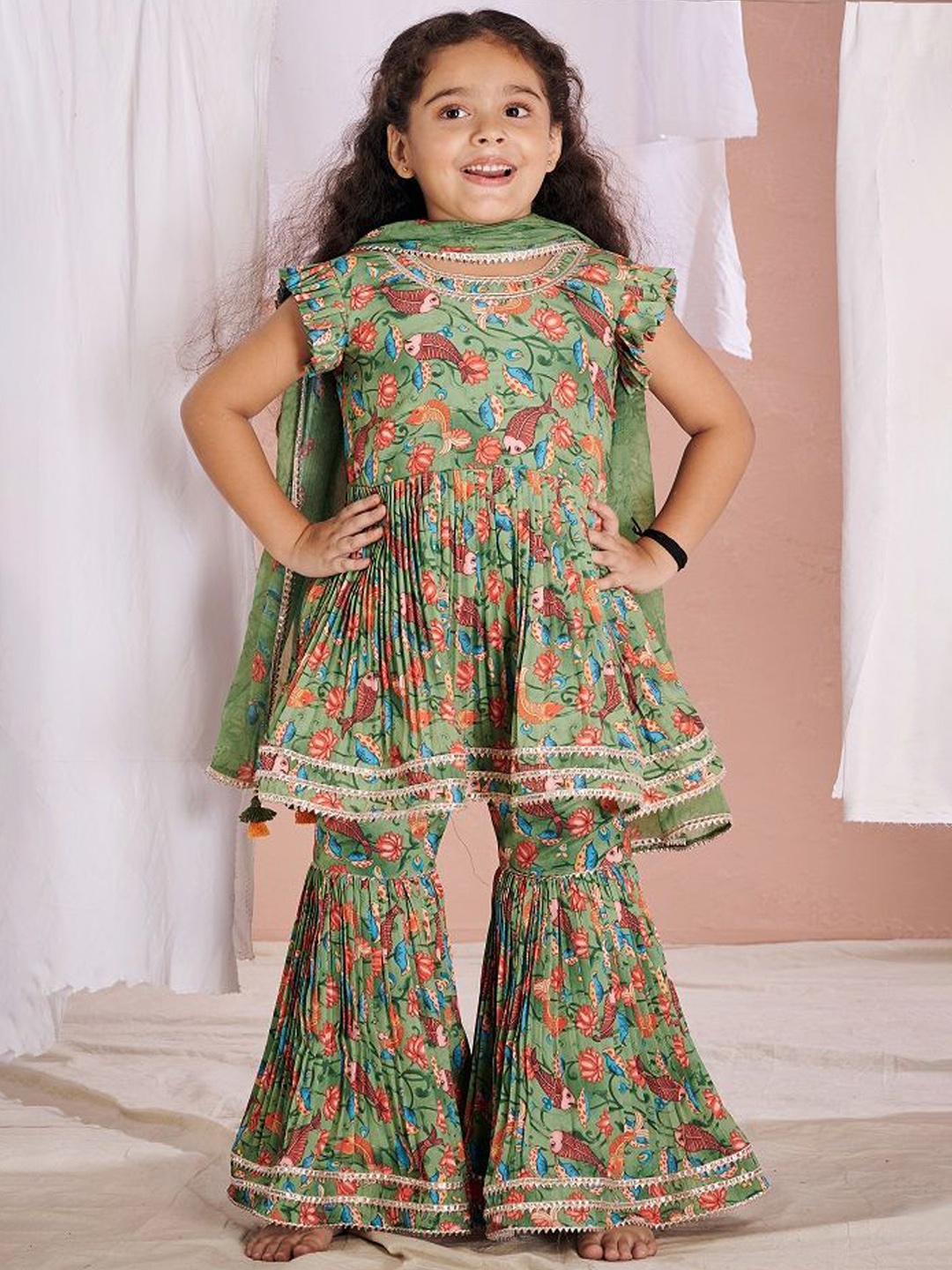 

Vivedkids Girls Floral Printed Regular Gotta Patti Kurta With Sharara & Dupatta, Green