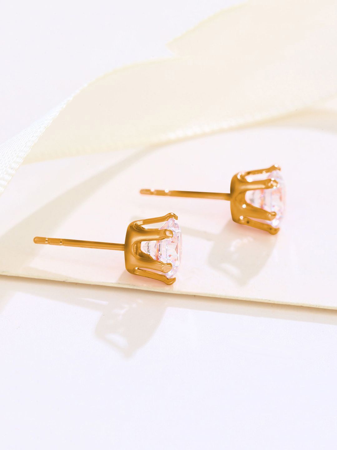 

KRENOZ Classic Studs Earrings, Gold