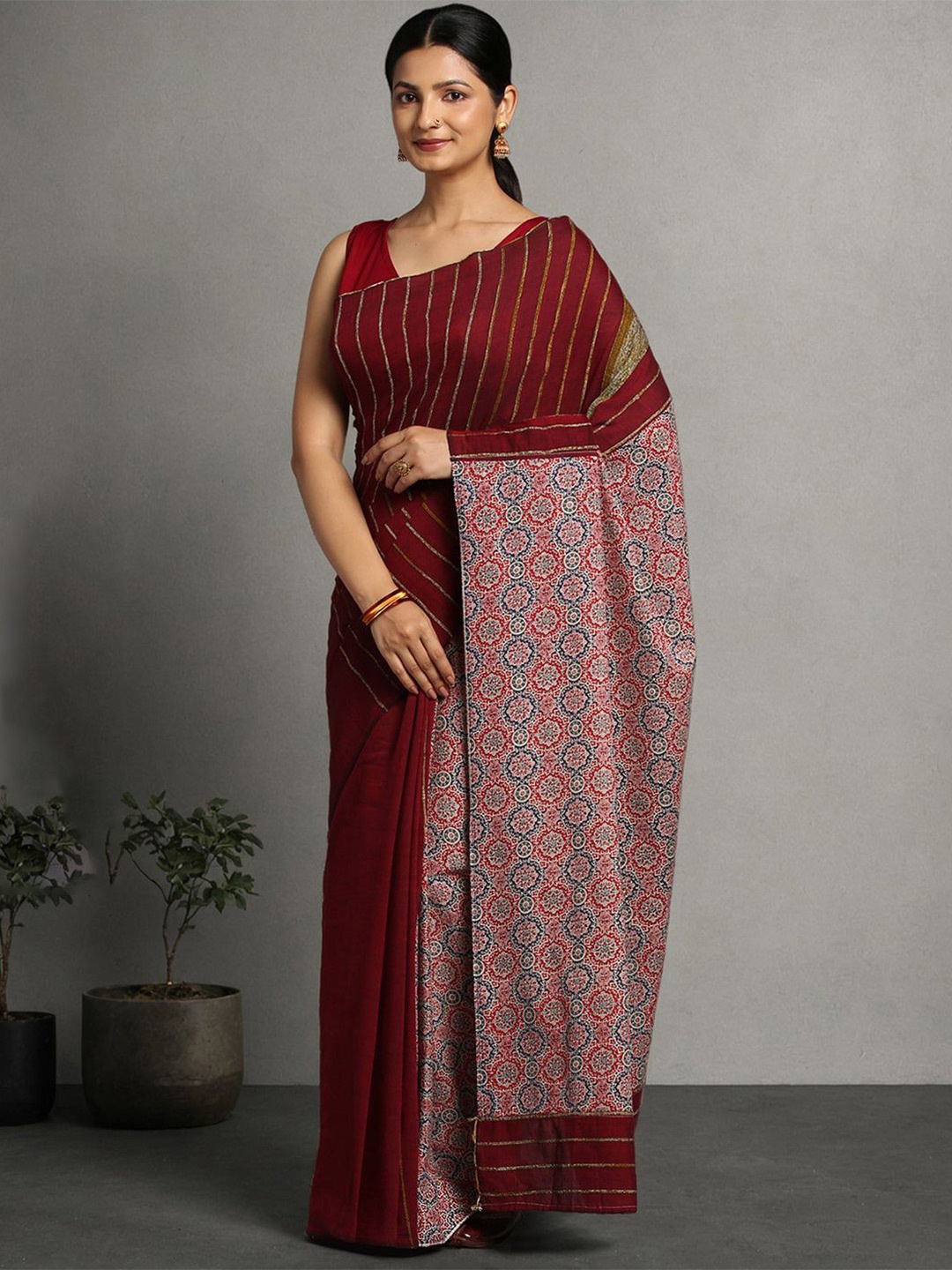

ArtEastri Ajrak Print Khesh Saree with Blouse piece, Maroon