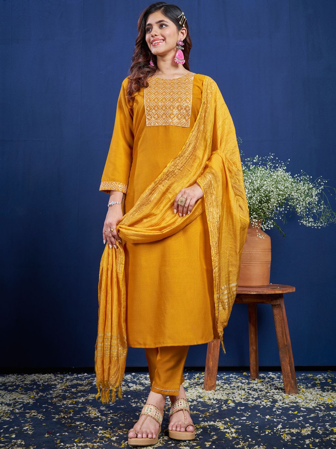 

ARADHNA Geometric Yoke Design Regular Sequinned Printed Kurta with Trousers & Dupatta, Yellow