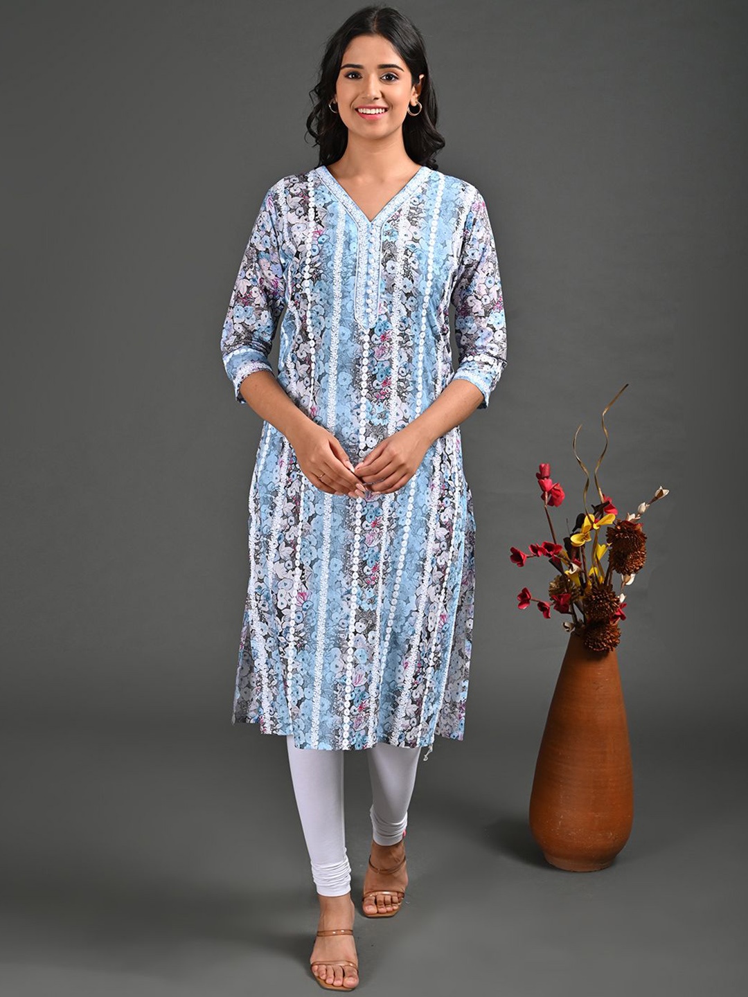 

GOLDSTROMS Floral Printed V-Neck Cotton Straight Kurta, Blue