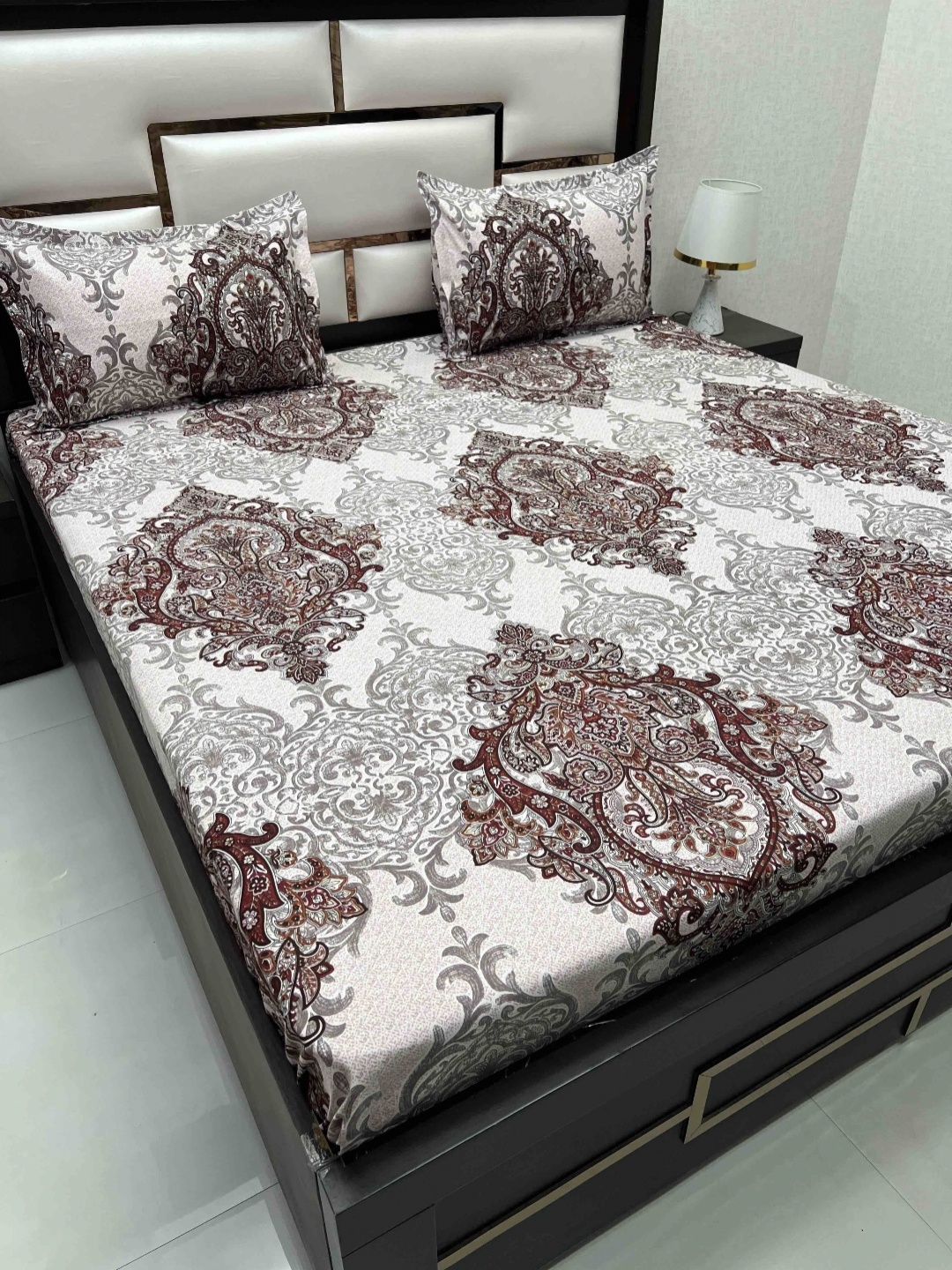

Pure Decor Amulya Maroon & Grey Printed 250 TC Microfiber Double Queen Bedsheet Set