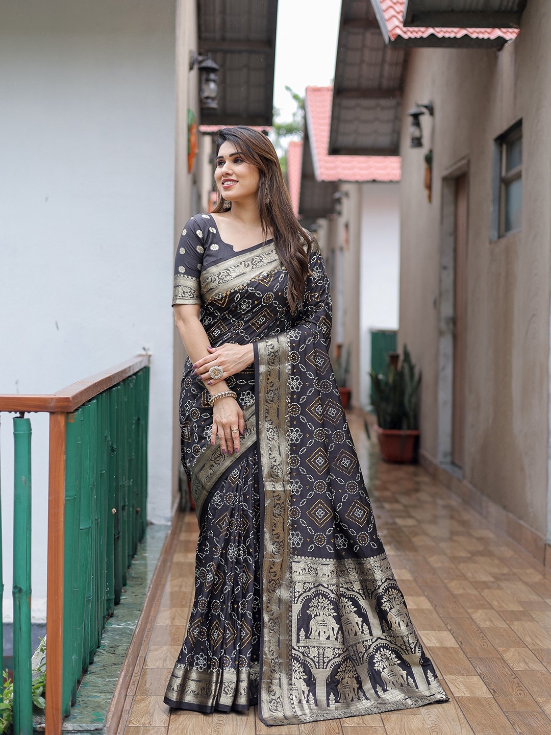 

Anaita Bandhani Pure Silk Bandhani Saree, Black