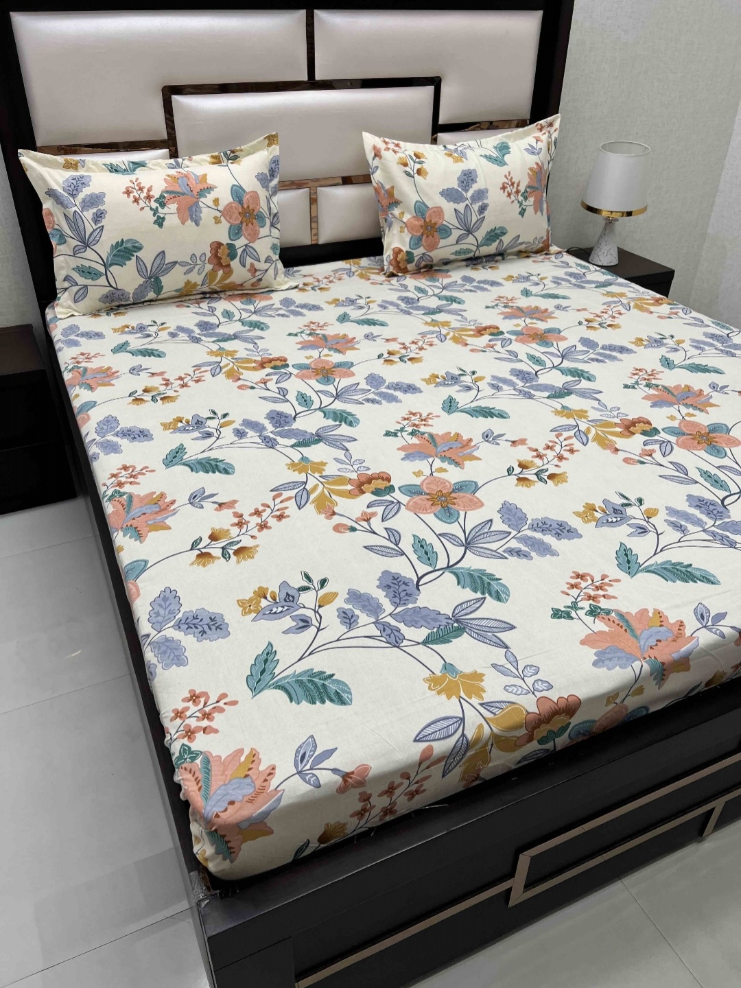 

Pure Decor Queen Size Double Bed Bedsheet With 2 Pillow Covers 2.28m X 2.54m, White