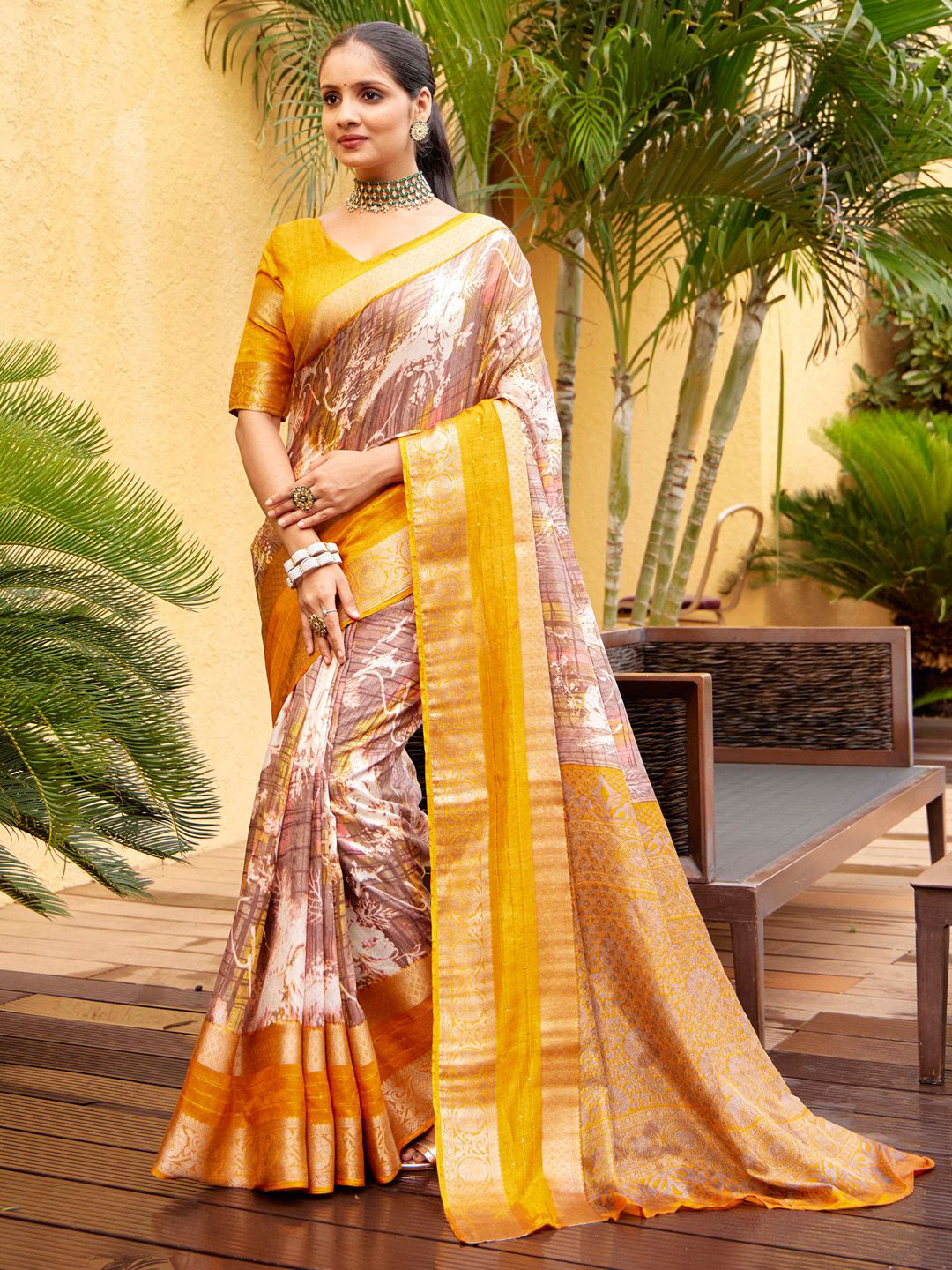 

Anouk Ethnic Motifs Zari Silk Blend Sungudi Saree, Beige