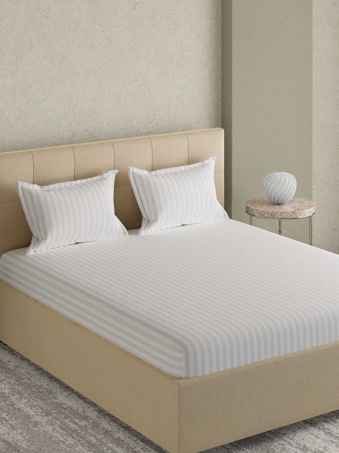 

GM White & Grey Striped Jacquard Cotton 300 TC King Bedsheet with 2 Pillow Covers