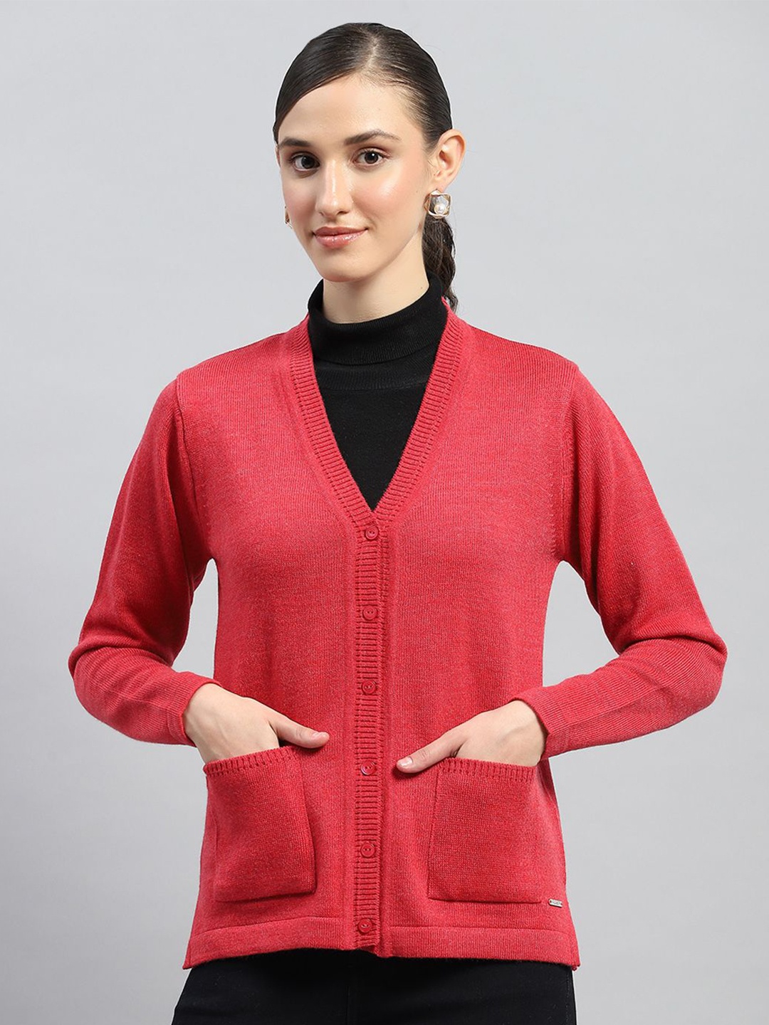 

Monte Carlo Women Solid V Neck Cardigan, Red