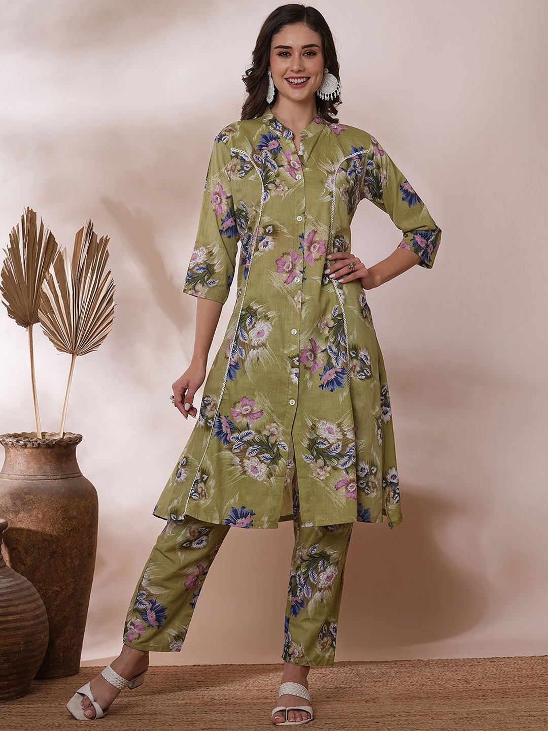 

Kiana House Of Fashion Floral Printed Pure Cotton Kurta with Trouser, Olive