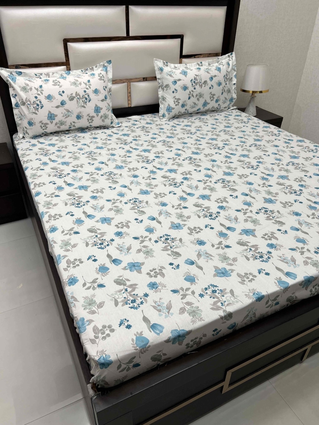 

Pure Decor White & Blue Floral Printed 240 TC Cotton King Bedsheet with 2 Pillow Covers