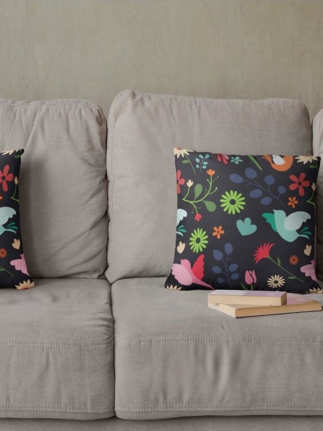 

THEYAYACAFE Black & Green 2 Pieces Floral Printed Velvet Square Cushion Covers