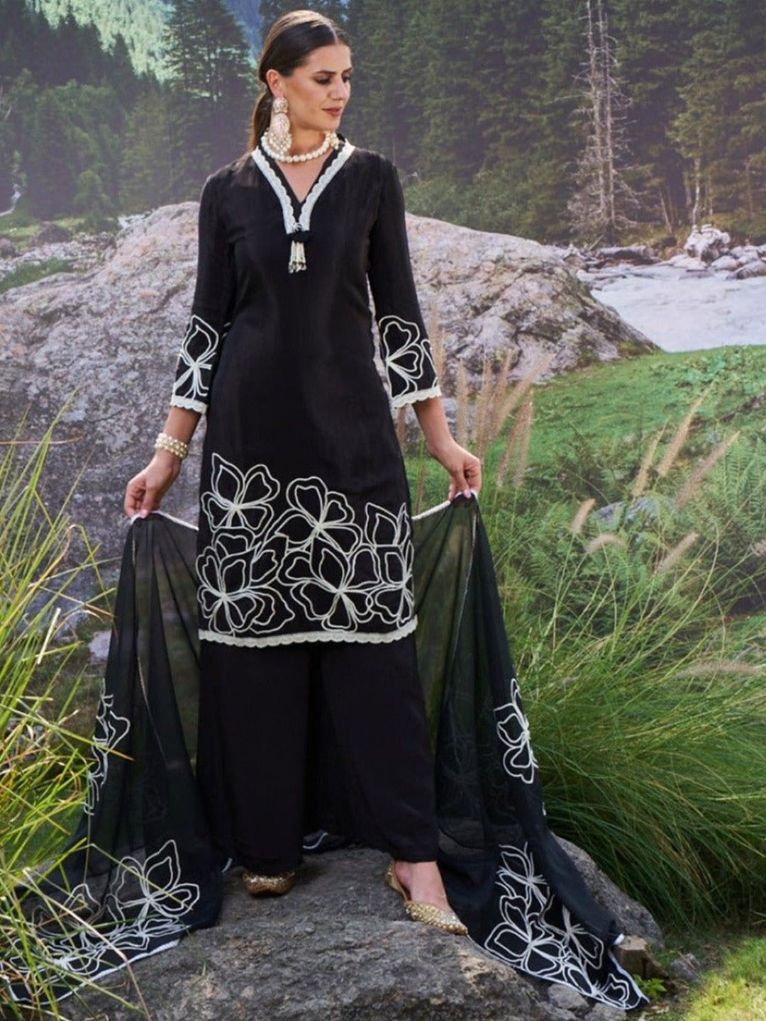 

AUTUMN LANE VARIDHI Embroidered Straight Thread Work Kurta with Trousers & Dupatta, Black