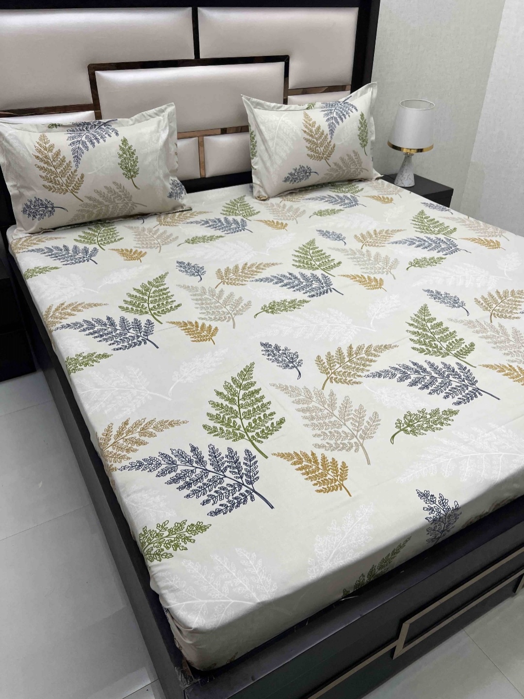 

Pure Decor Beige & Green Floral Cotton 200 TC Queen Bedsheet with 2 Pillow Covers