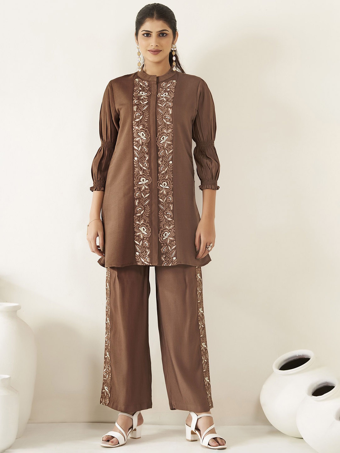 

Anouk Embroidered Mandarin Collar Tunic With Trouser, Brown