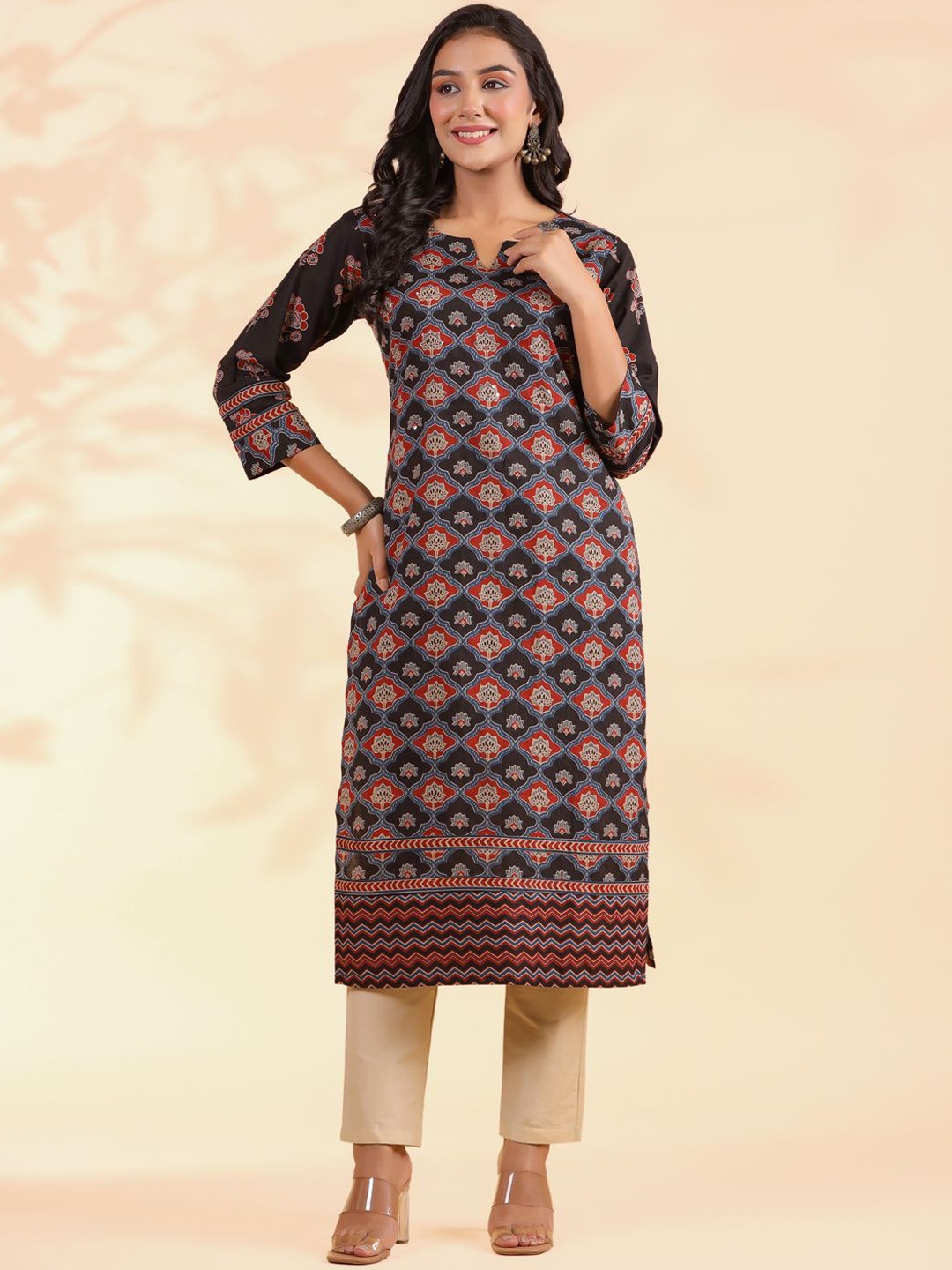 

Vbuyz Black Floral Printed Sequinned Notched Round Neck Cotton Straight Kurta