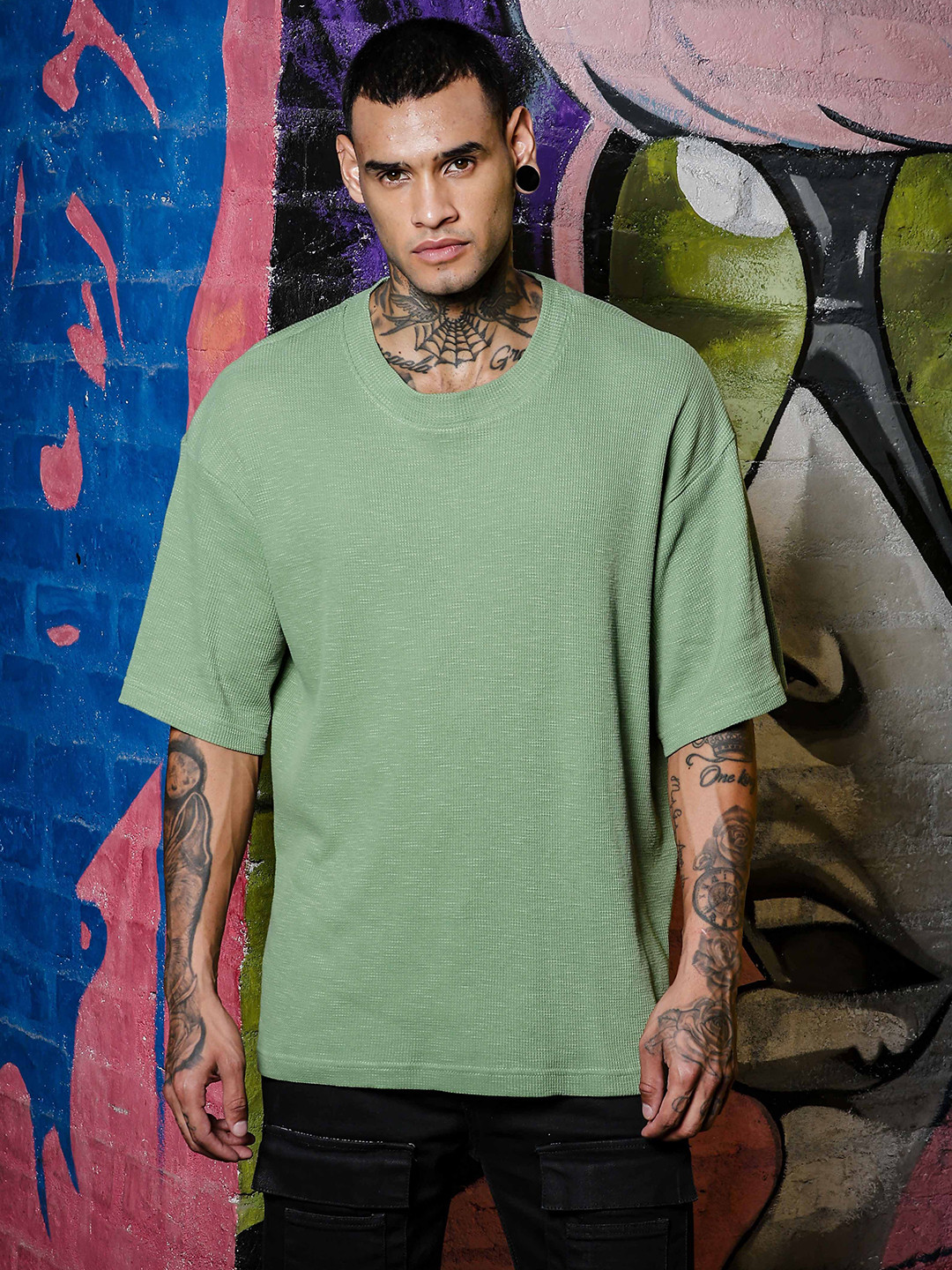 

TOMHIDDLE Men Solid Round Neck Cotton Relaxed Fit T-shirt, Olive
