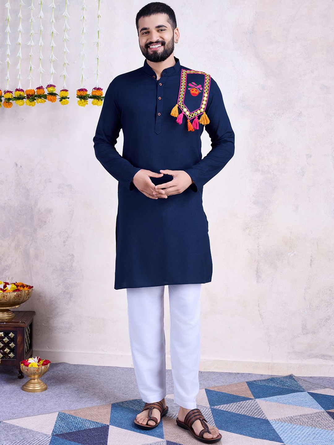 

SHUBHVASTRA Embroidered Mandarin Collar Mirror Work Straight Kurta, Navy blue