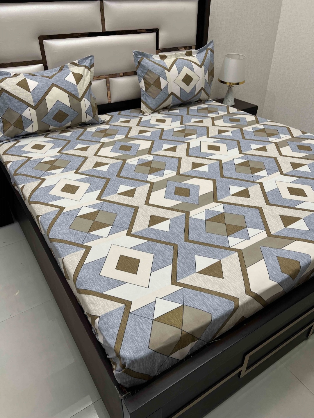 

Pure Decor Grey & Off White Geometric Microfiber 300 TC Queen Bedsheet & 2 Pillow Covers