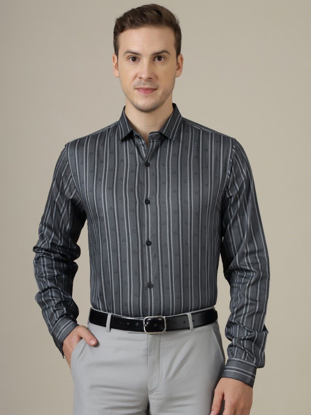 

Gavin Paris Men Original Spread Collar Multi Striped Cotton Semiformal Shirt, Grey