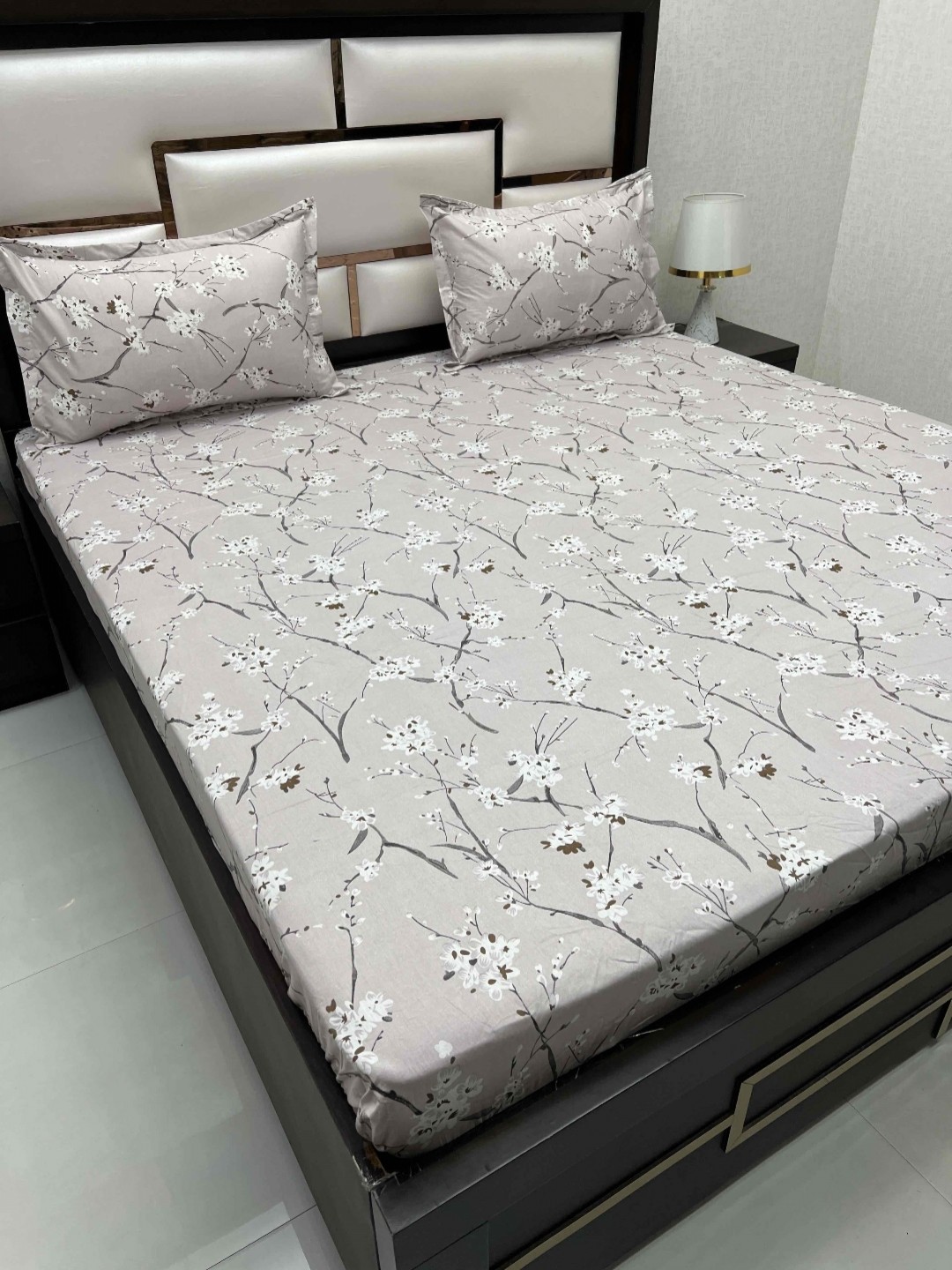 

Pure Decor Sapphire Cream Colored Floral Pure Cotton 400TC King Bedsheet & 2 Pillow Covers