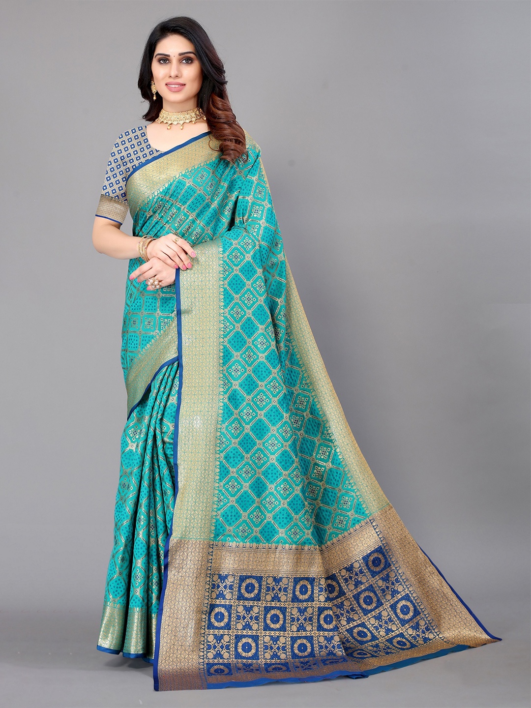 

VIRICA Zari Geometric Woven Design Banarasi Saree, Green