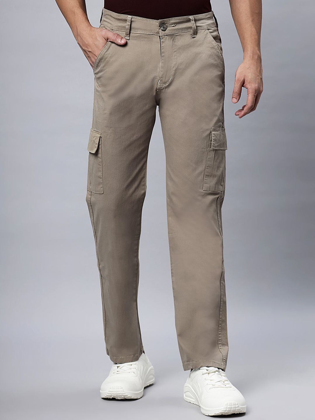 

Hence Men Loose Fit Cargos Trousers, Khaki