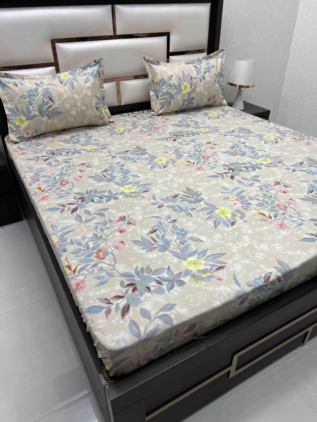 

Pure Decor amulya Beige Microfiber Floral 250 TC Queen Bedsheet with 2 Pillow Covers