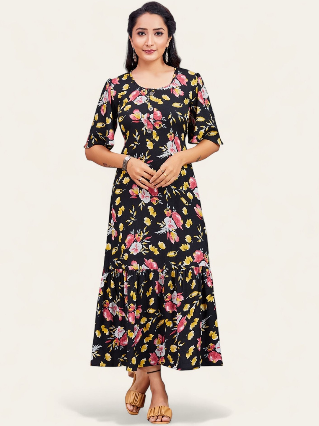 

PAMPER YOURSELF Floral Printed Fit and Flare Maxi Dress, Black