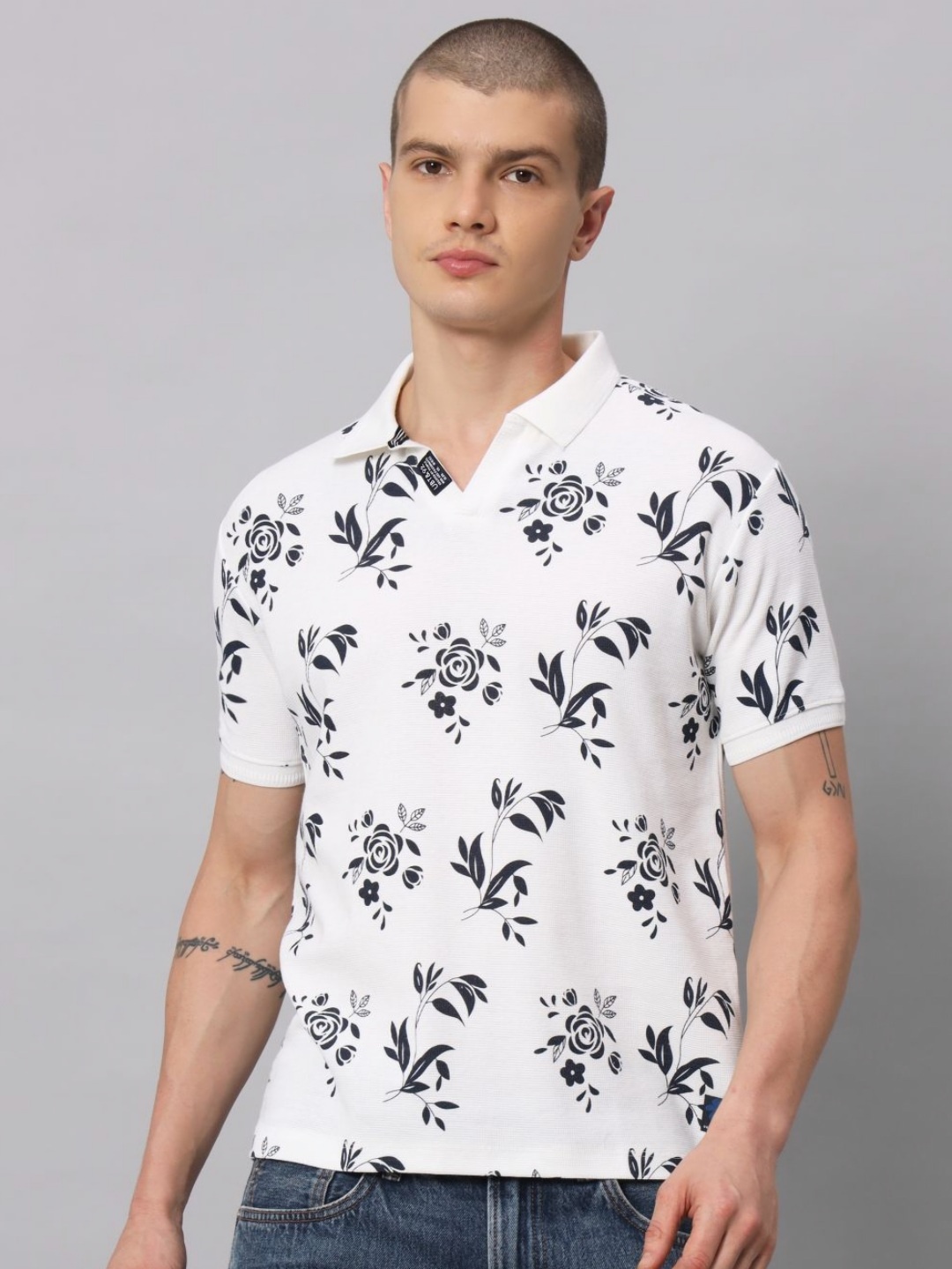 

URBAN TRAIL Men Floral Printed Polo Collar Cotton T-shirt, White