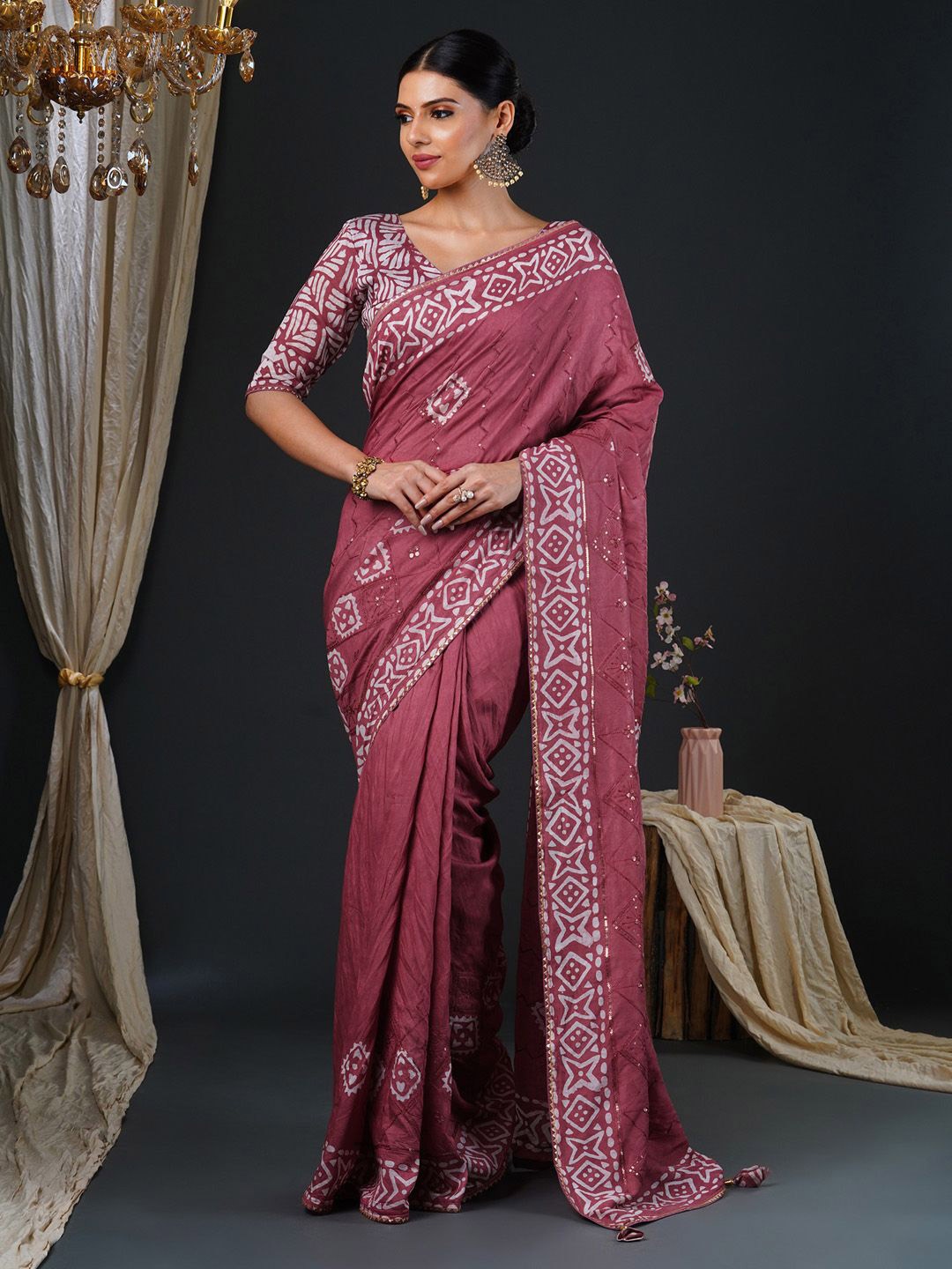 

Anouk Bagh Printed Sequinned Saree, Rose gold