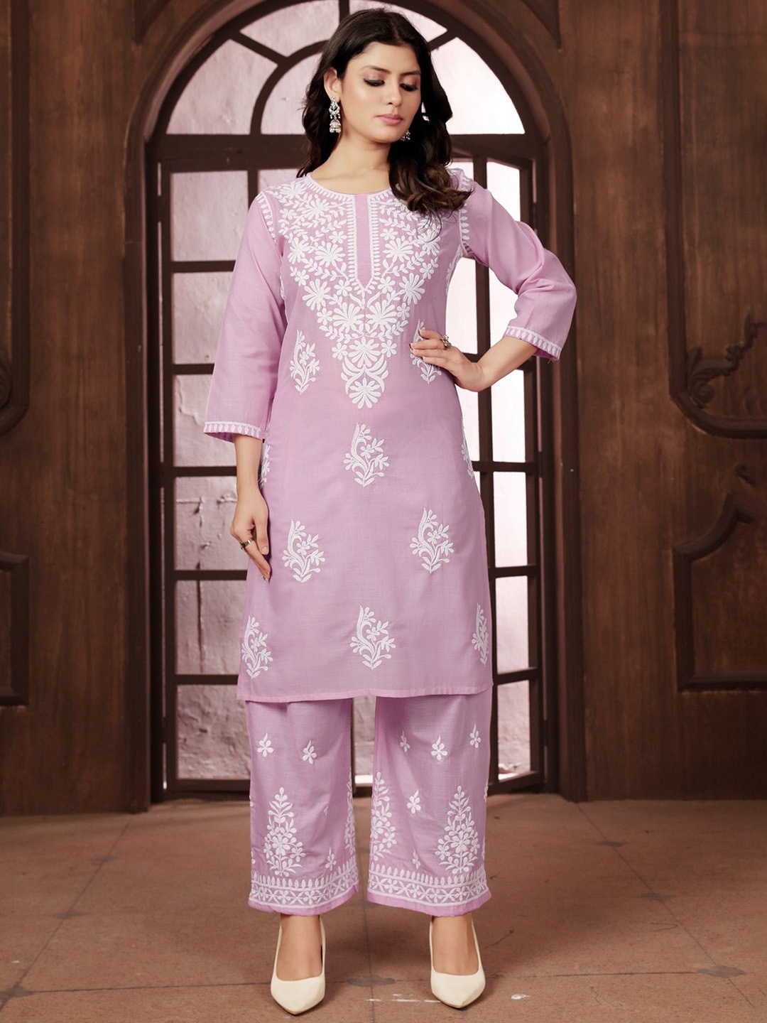 

Aika Floral Embroidered Regular Thread Work Straight Kurta with Palazzos, Pink