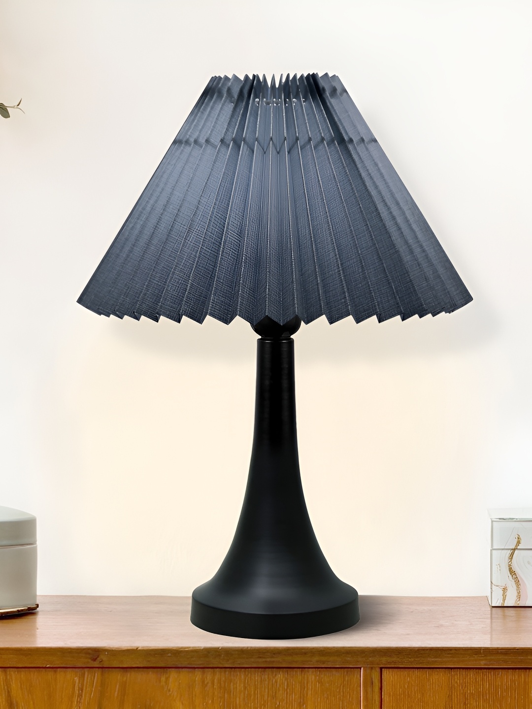 

Homesake Grey & Black Textured Frustum Table Lamp With Shade