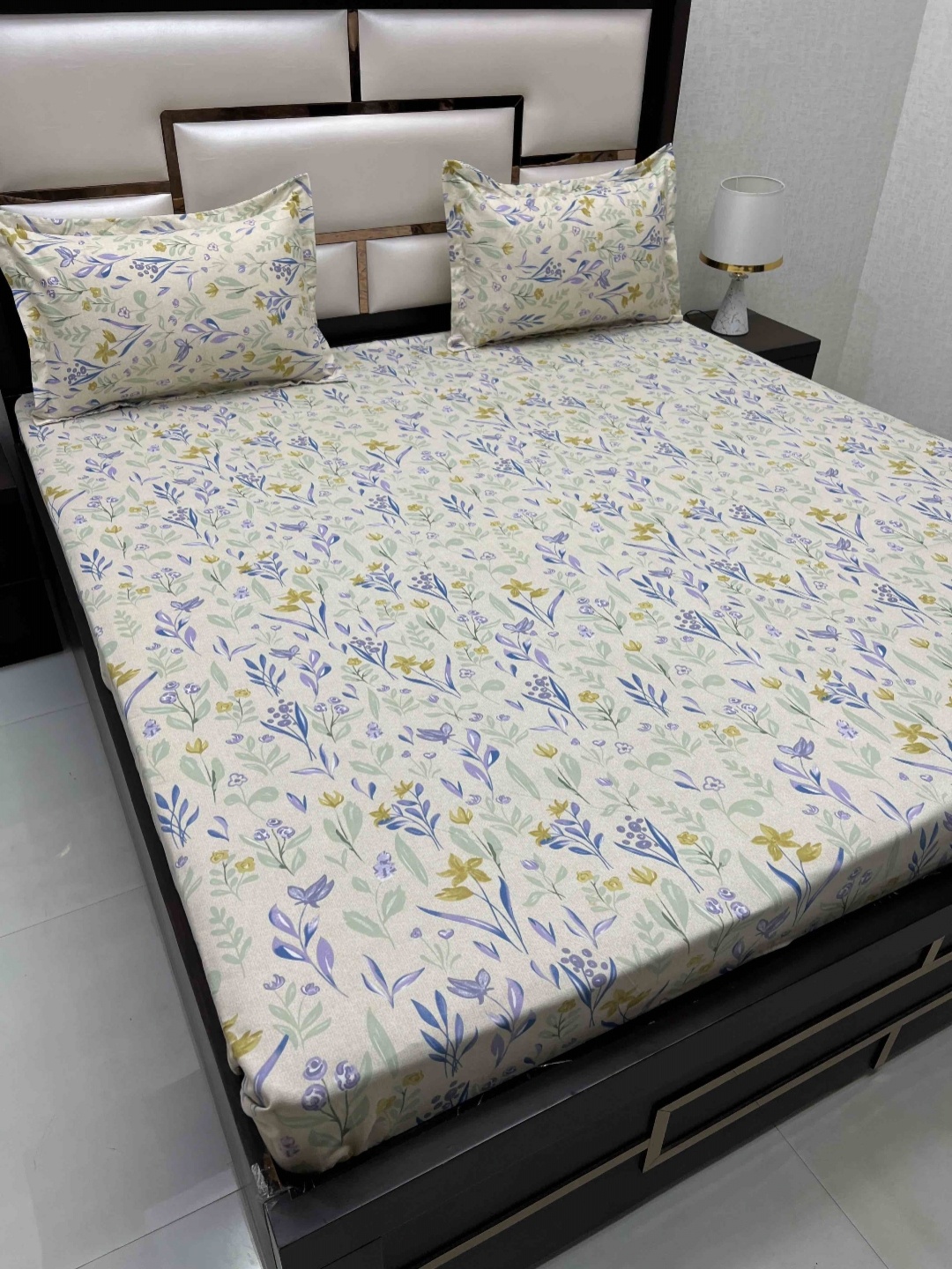 

Pure Decor Amulya Cream & Blue Floral 350 TC Microfiber Queen Bedsheet & 2 Pillow Covers