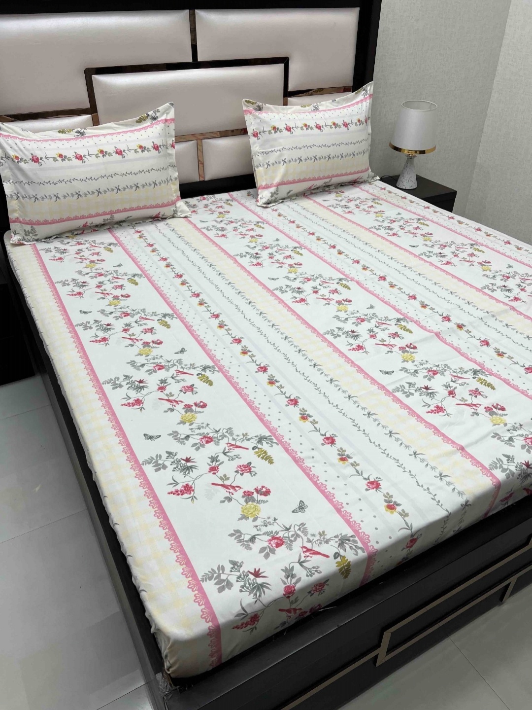

Pure Decor amulya White Floral Microfiber 350 TC Queen Bedsheet with 2 Pillow Covers