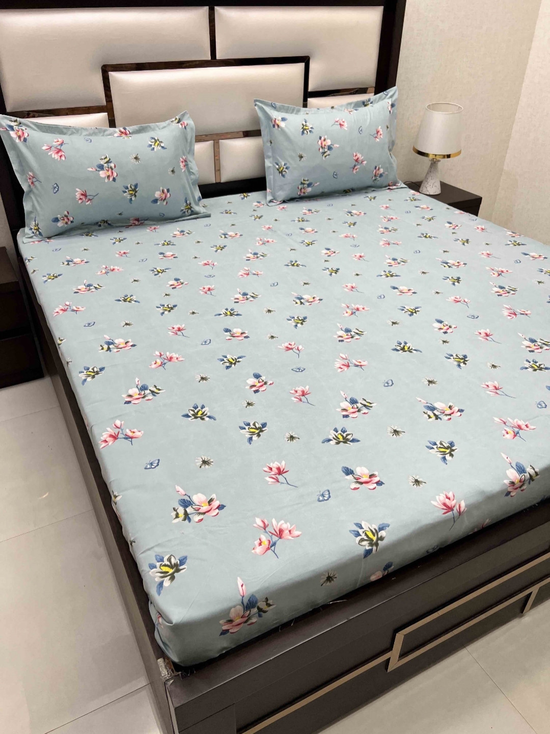 

Pure Decor Blue & Pink Floral Microfiber 210 TC Queen Bedsheet with 2 Pillow Covers