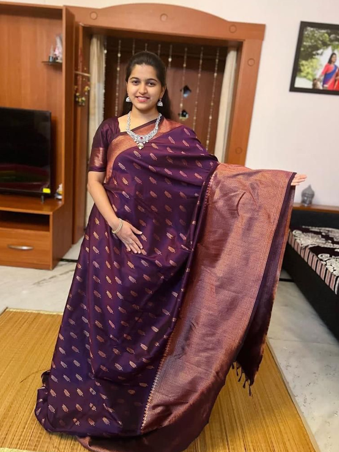 

Kriyansh Woven Design Zari Kanjeevaram Saree With Handloom Weaving, Purple