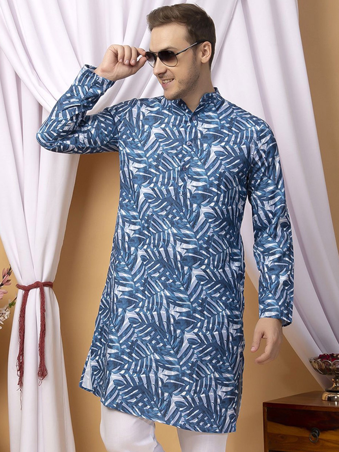

Hangup Floral Printed Mandarin Collar Straight Kurta, Blue