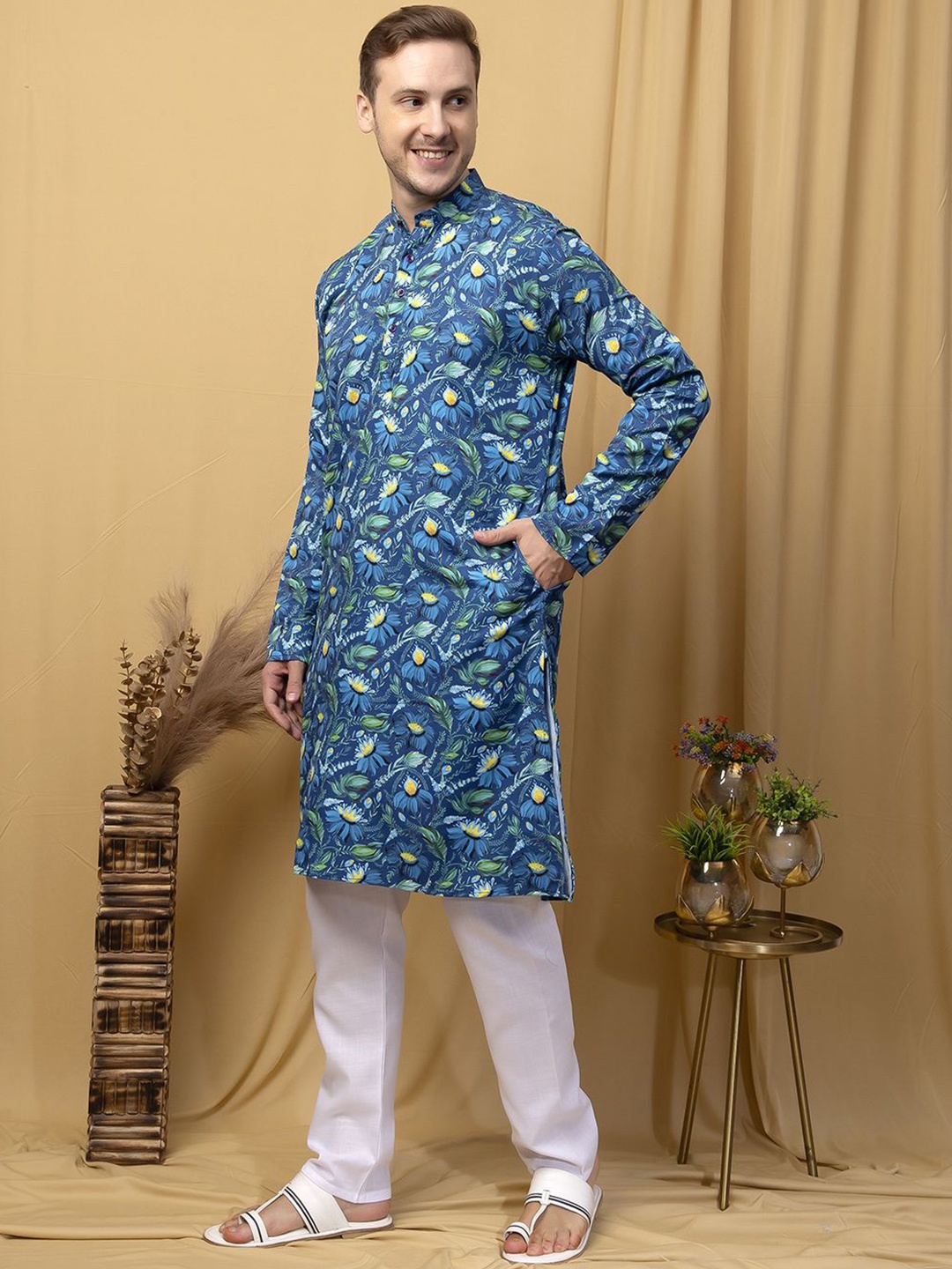 

Hangup Floral Printed Cotton Straight Kurta with Pyjamas, Blue