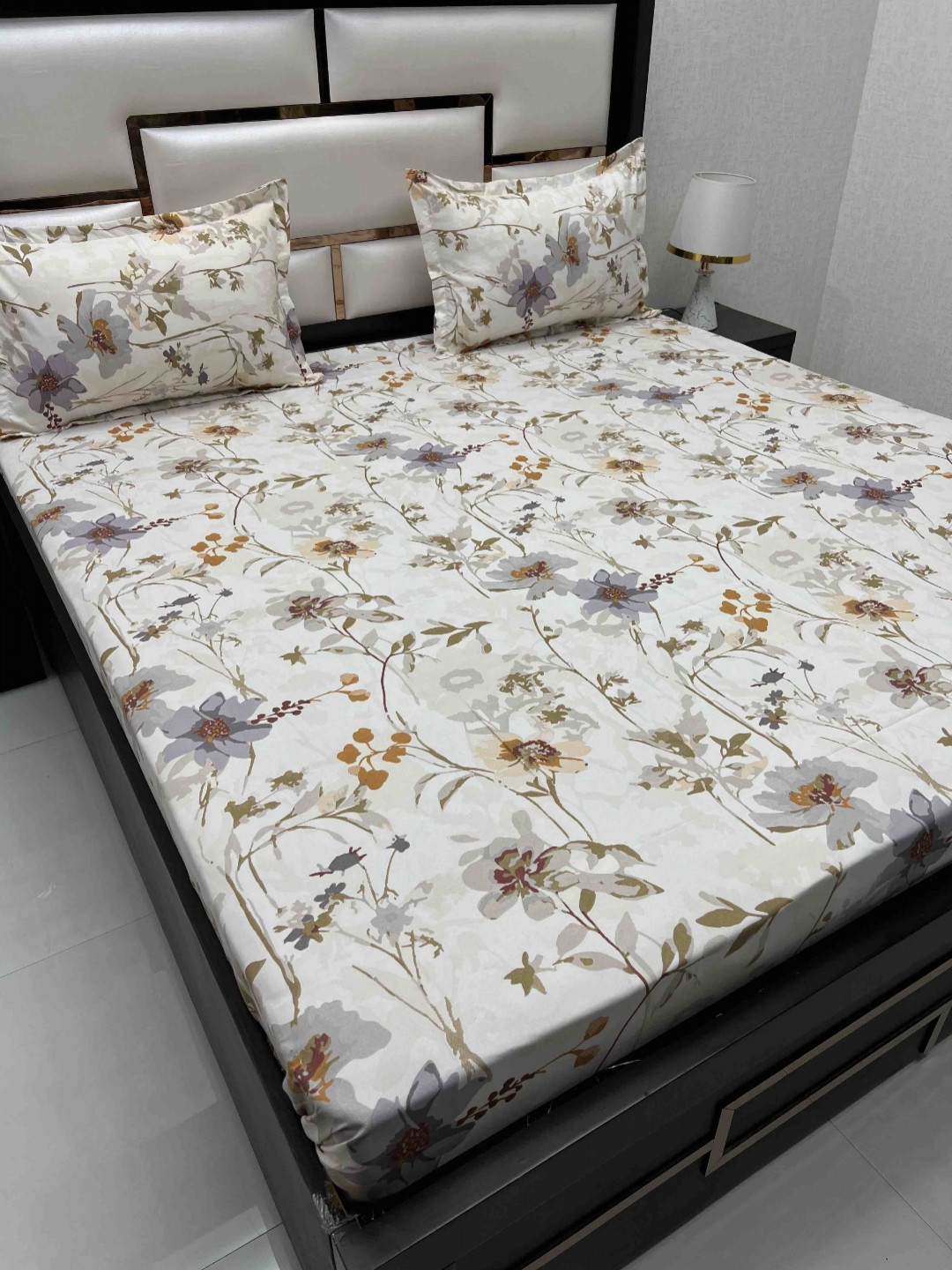 

Pure Decor White & Grey Floral Cotton 260 TC Queen Bedsheet with 2 Pillow Covers