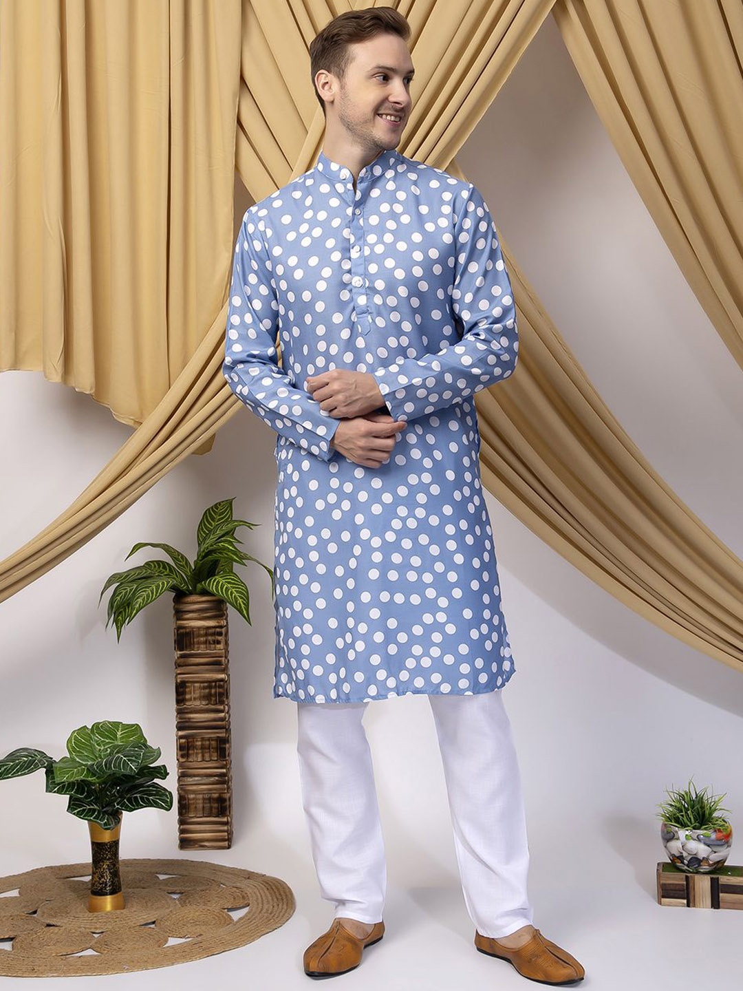 

Hangup Geometric Printed Mandarin Collar Straight Kurta with Pyjamas, Blue